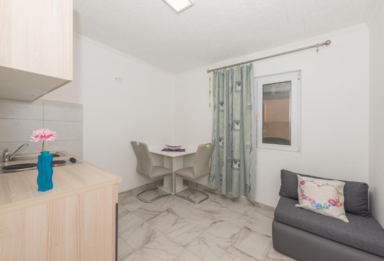 Apartments Calla Makarska Bagian luar foto